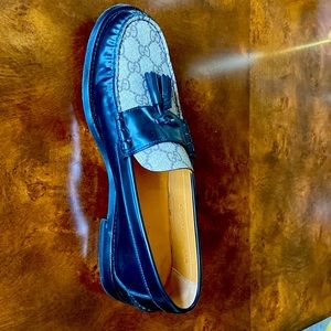 Gucci Kaveh GG Supreme Tassel Loafer